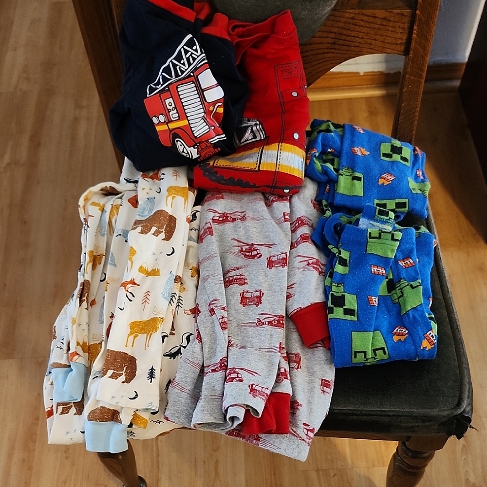 3 Sets.Kids Pajama Set with Fun Prints